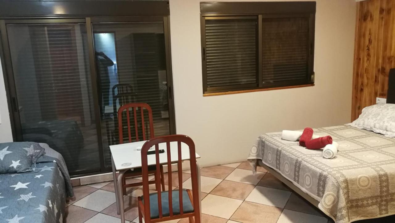 Hostal Escarla Aren ภายนอก รูปภาพ