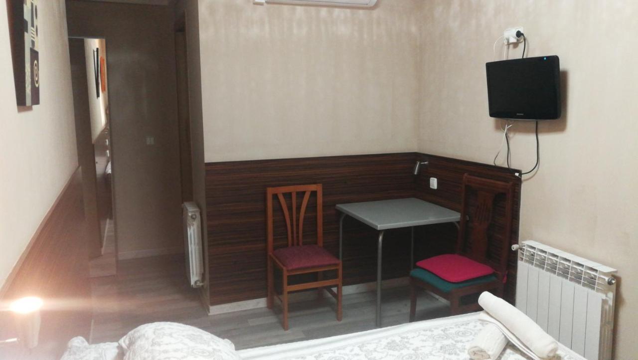 Hostal Escarla Aren ภายนอก รูปภาพ