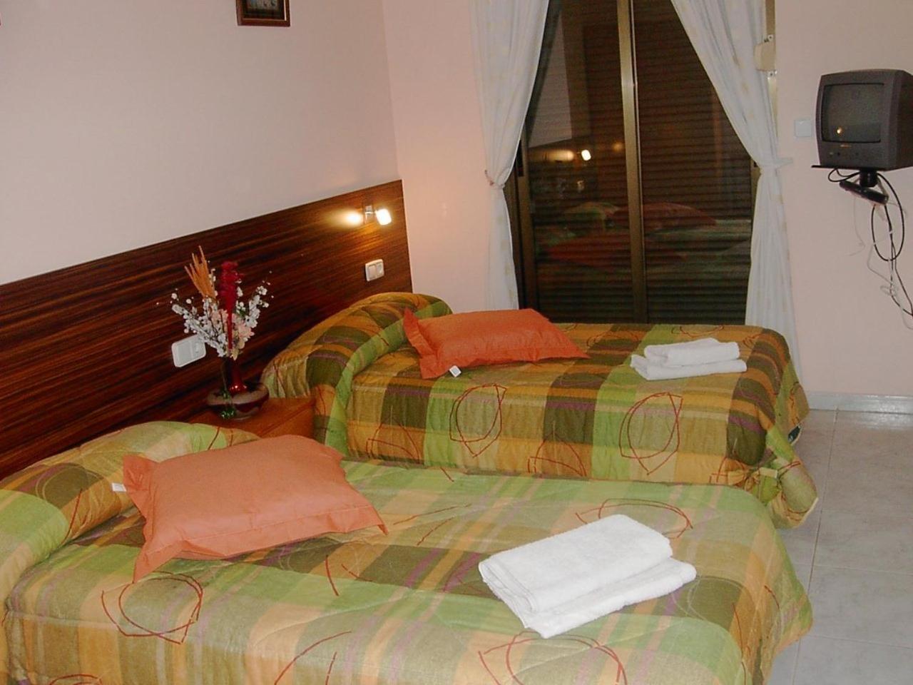 Hostal Escarla Aren ภายนอก รูปภาพ