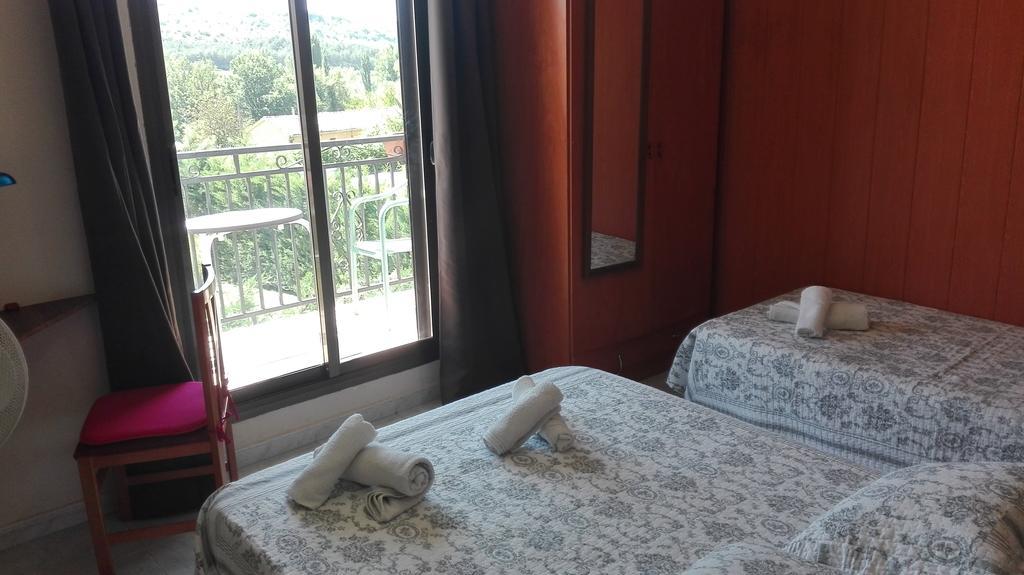Hostal Escarla Aren ภายนอก รูปภาพ