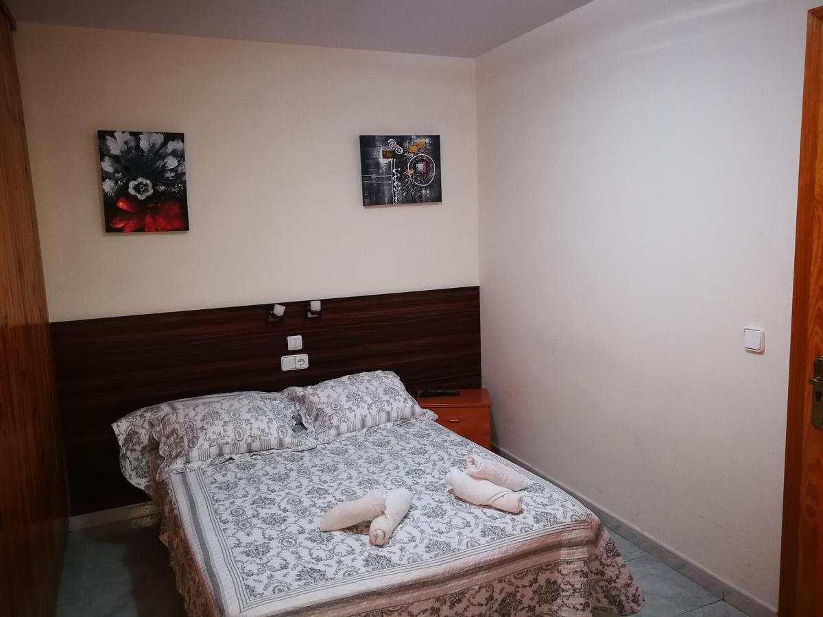 Hostal Escarla Aren ภายนอก รูปภาพ