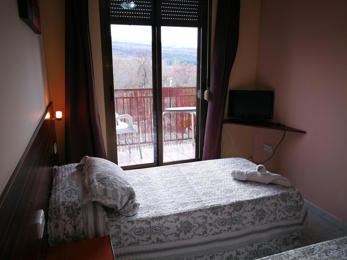 Hostal Escarla Aren ภายนอก รูปภาพ