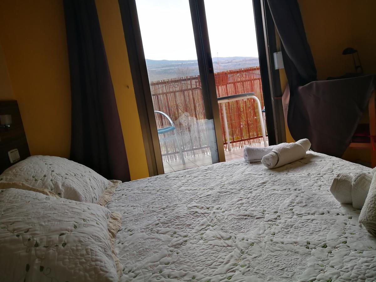Hostal Escarla Aren ภายนอก รูปภาพ